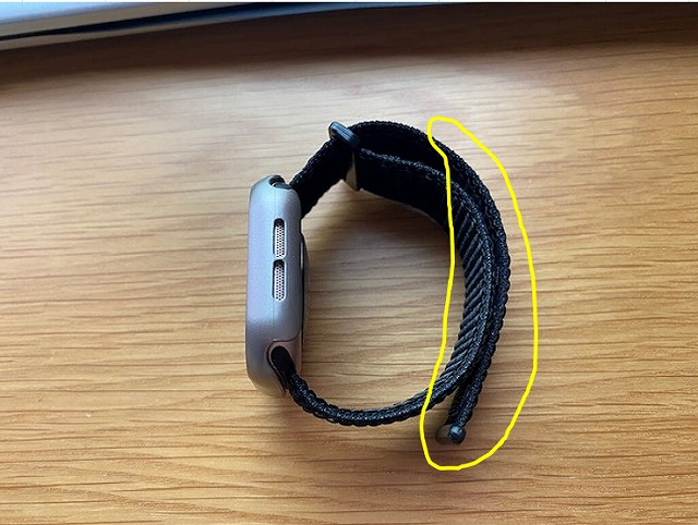 applewatchのナイロンマジックバンドを丸めた状態