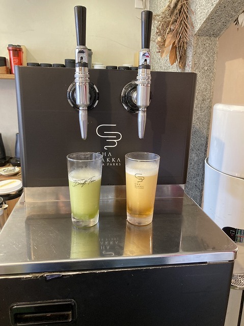 チャバッカ鎌倉のお茶サーバーの写真